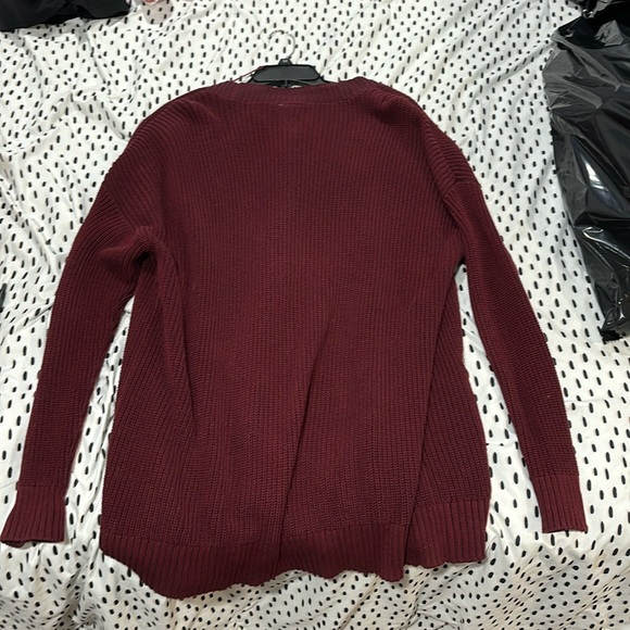 Ana Maroon Cardigan with pockets - Picture 2 of 2